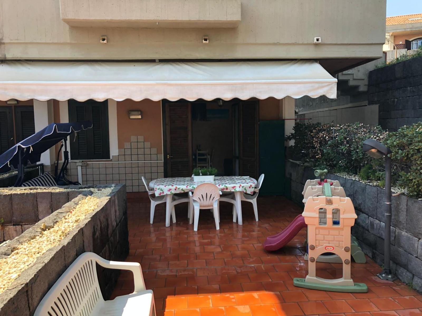Chloe'S Apartment Acireale Exterior foto